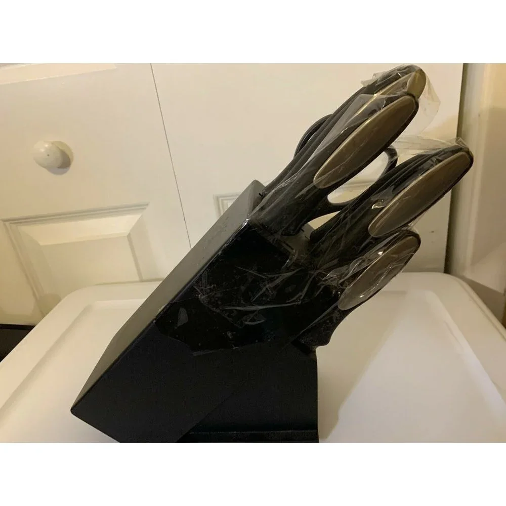 11-Piece CHICAGO CUTLERY‎ KNIFE SET & STURDY STORAGE BLOCK black